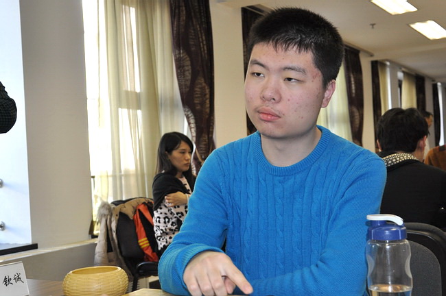 首页 新闻棋谱 围棋新闻 中国赛事 天元赛 柯洁执黑对辜梓豪一