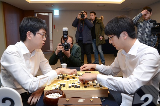 lg杯三番棋决赛首局姜东润拔头筹 3日进行第二局